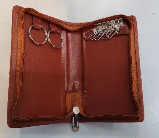 Key case pouch key holder